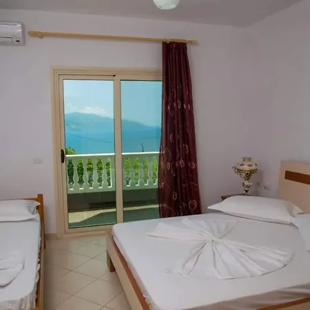 شقة View 360° Radhimë