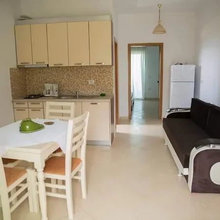View 360° شقة Radhimë