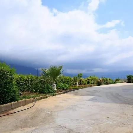 شقة View 360° Radhimë